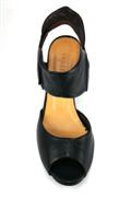 Zinlaa Black Leather